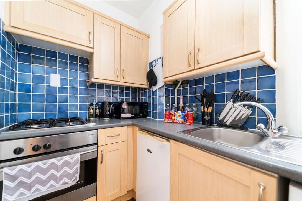 Beautiful One Bedroom Flat In Tavistock Place Лондон Экстерьер фото